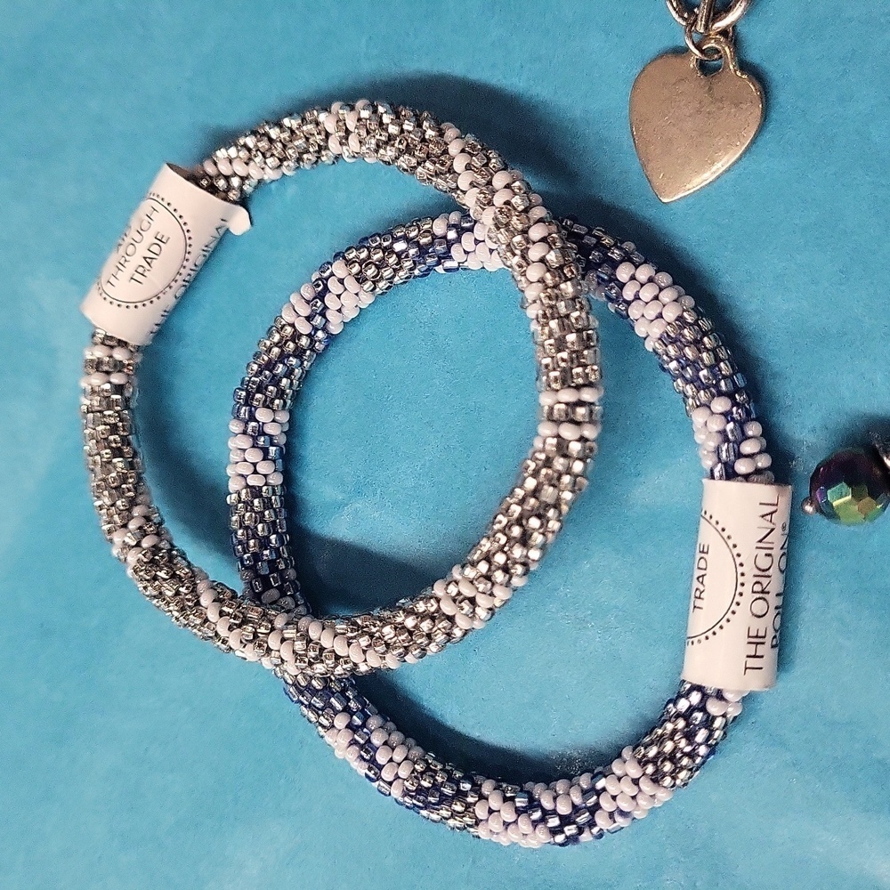 6 bracelets - Picture 6 of 8